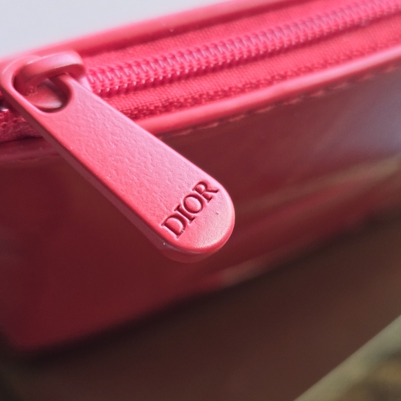 Dior Beauty Red Pouch & Beauty Samples - Picture 4 of 5